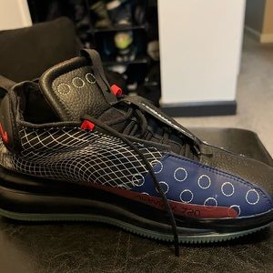 Nike air max 720 only on my feet about 3 times!